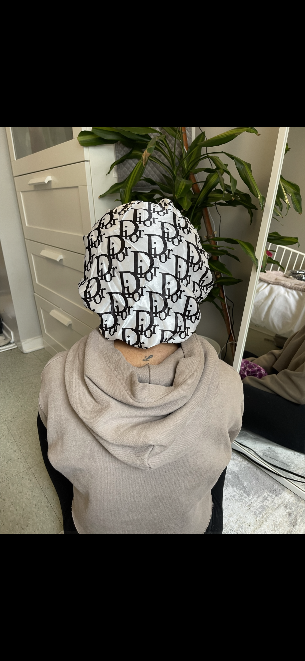 Bonnet style #125