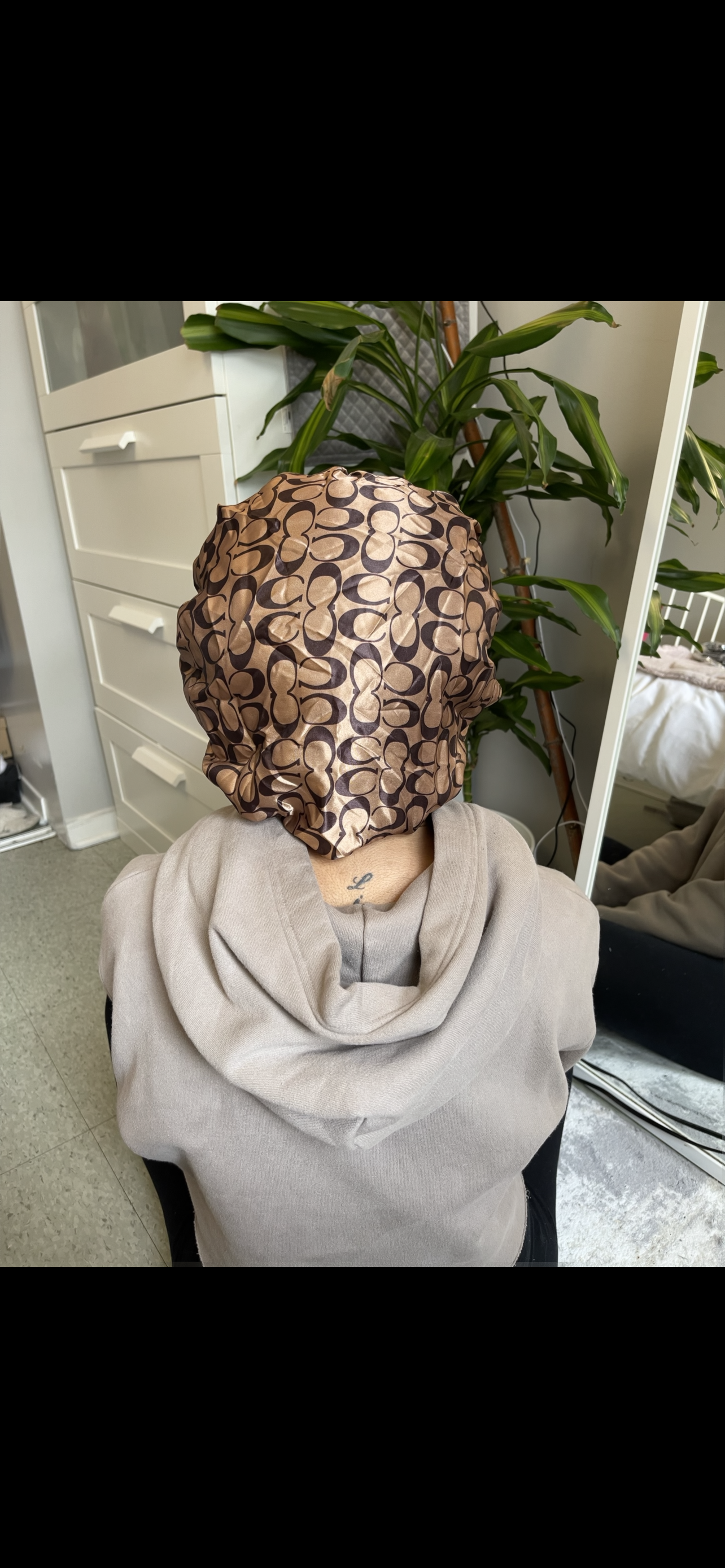 Bonnet style #124